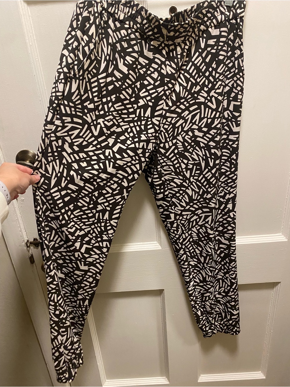 Banana Republic Black and White Abstract pants